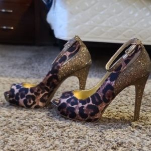 Guess peep toe heels